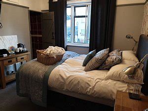 THE COBB ARMS (Lyme Regis, Dorset) - Inn Reviews, Photos, Rate ...