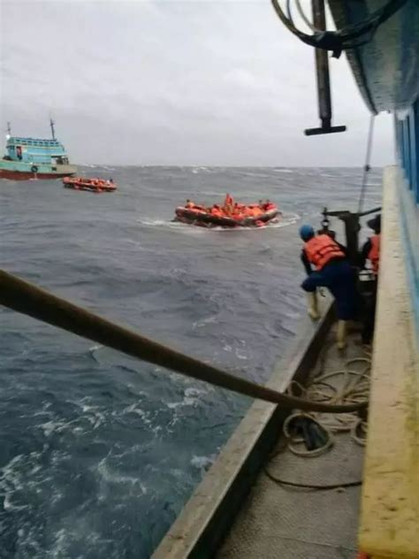 揪心！泰国普吉海域两船倾覆，中国游客1人溺亡50人失踪，游客讲述惊险瞬间 | 自由微信 | FreeWeChat