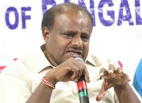 Kumaraswamy flashes "proof on cash-for-transfer charges against Cong ...