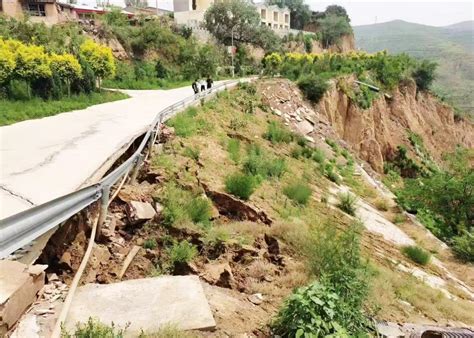 安仁：“任性”村民损坏公路震荡减速带标线，危险！__安仁新闻网