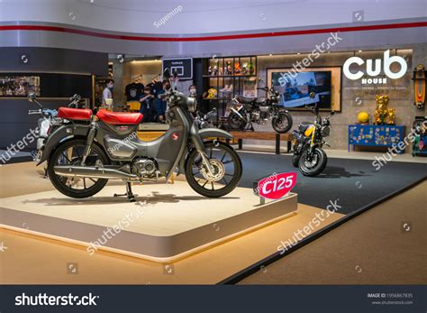 26 Honda Super Cub History Images, Stock Photos & Vectors | Shutterstock