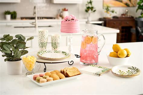 ROYALBLUEBONNET Royal Bluebonnet Greenery Paper Plates and Napkins ...