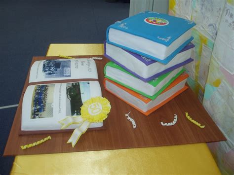 Stacked Book Cake Tutorial 的图像结果