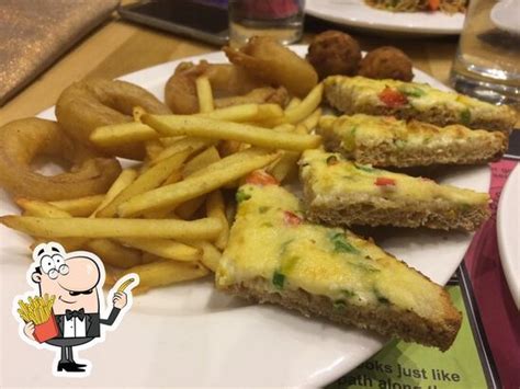 Cream Centre establishment, Pune – menu, prices & reviews