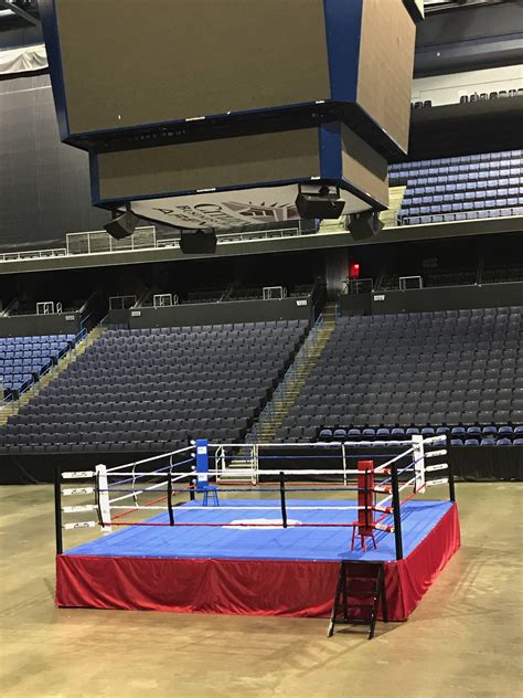 Boxing Ring Outside 的图像结果