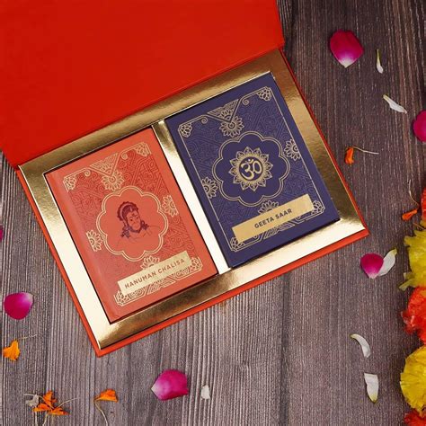 Buy ServDharm Chalisa Sangrah Gift Set – Hanuman Chalisa and Geeta Saar ...