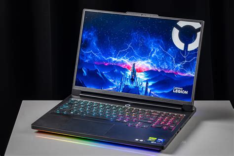 Lenovo Legion Pro 7 en BTO Aurix-16 MK-VII Review - Tweakers