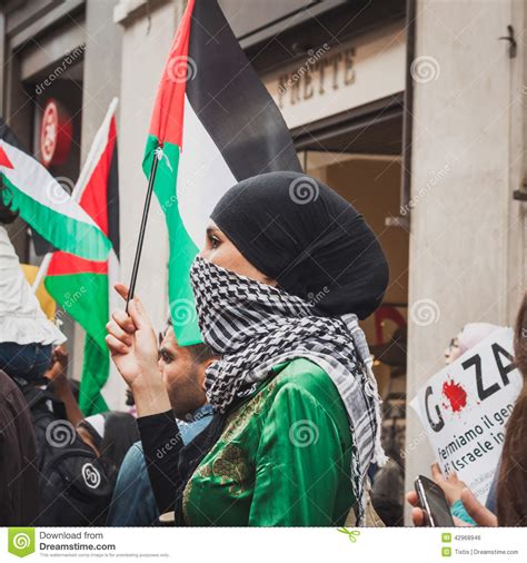 People Protesting Against Gaza Strip Bombing in Milan, Italy Editorial ...