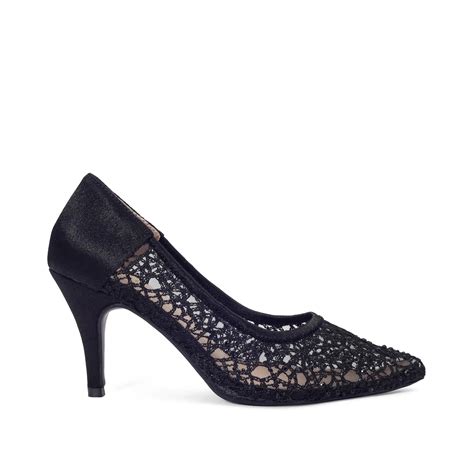 Buy Victoria Lacy Black Party Pumps | Lino Perros