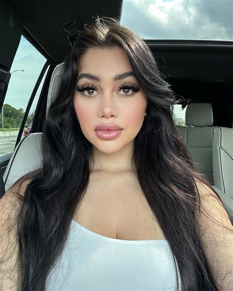 Jailyne Ojeda Age: Everything You Need to Know! - The Biography World