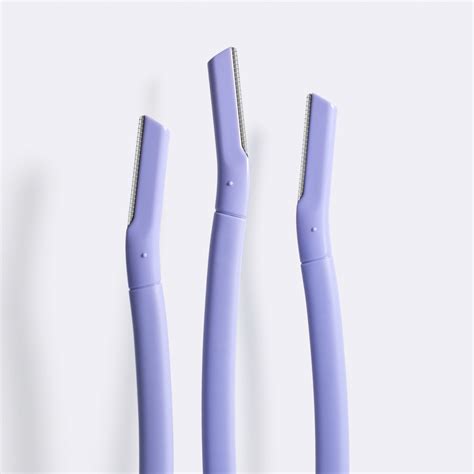 Disposable Dermaplane Razors for.a Smooth Face | Flamingo