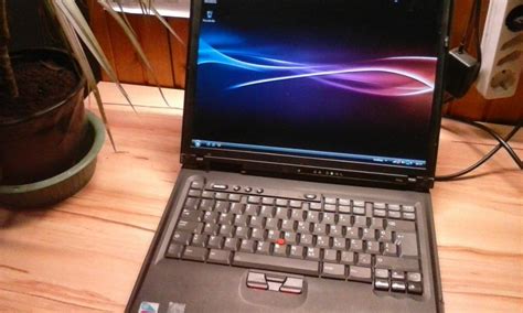 Laptop IBM R50e (15; 1.6GHz; 512Mb; 60Gb) wifi