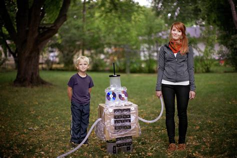 Sister Robot 的图像结果