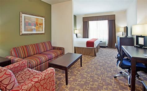 HOLIDAY INN EXPRESS & SUITES TOPEKA NORTH BY IHG - Hotel Reviews ...
