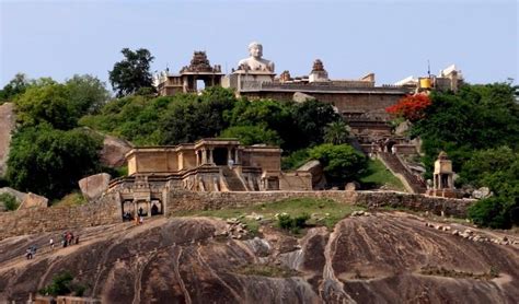 Shravanabelagola's Gommateshwara aka Bahubali Statue is World's Tallest ...
