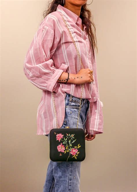 Get Roses & Honeybees Print Clutch at ₹ 899 | LBB Shop