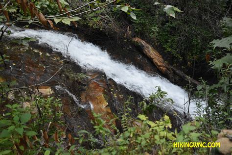 273 – Rattlesnake Falls – HikingWNC