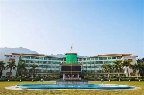 肇庆学院转为省属本科高校，服务地方职责不变_腾讯新闻