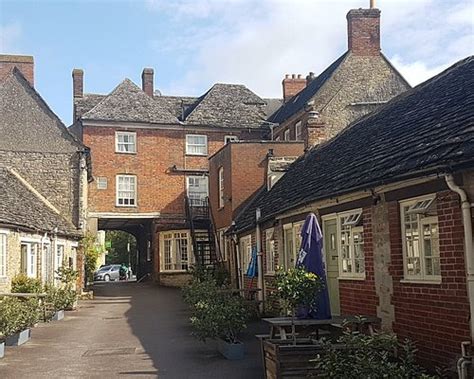 THE NEW INN (Lechlade) - Inn Reviews, Photos, Rate Comparison - Tripadvisor