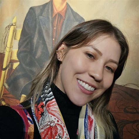 Laura - Design teacher - ₹2463/h