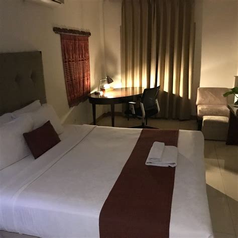 W HOME CIKATOMAS (Jakarta) - Hotel Reviews, Photos, Rate Comparison ...