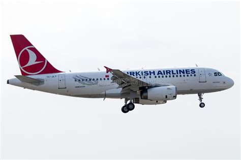 空中客车A319-112由在起飞的Eurowings经营 编辑类库存照片 - 图片 包括有 乘客, 飞行: 152859933
