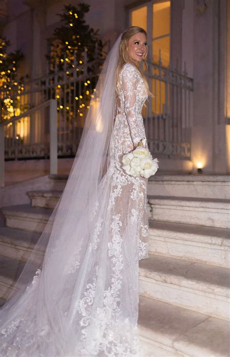 Classy Bride 的图像结果