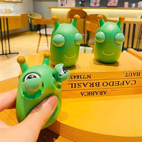 4pcs Funny Grass Worm Squeeze Toys Green Eyes Bounce Worm – CRAZE