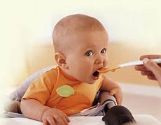 bimbo 13 mesi alimentazione vomita la pappa bimbo 13 mesi alimentazione vomita la pappa