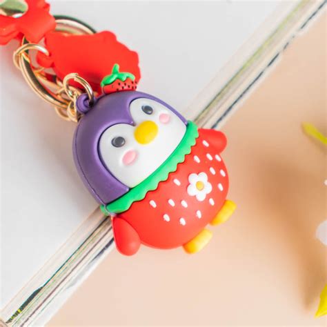 Penguin Keychain Online - Premium Keychain | Nestasia