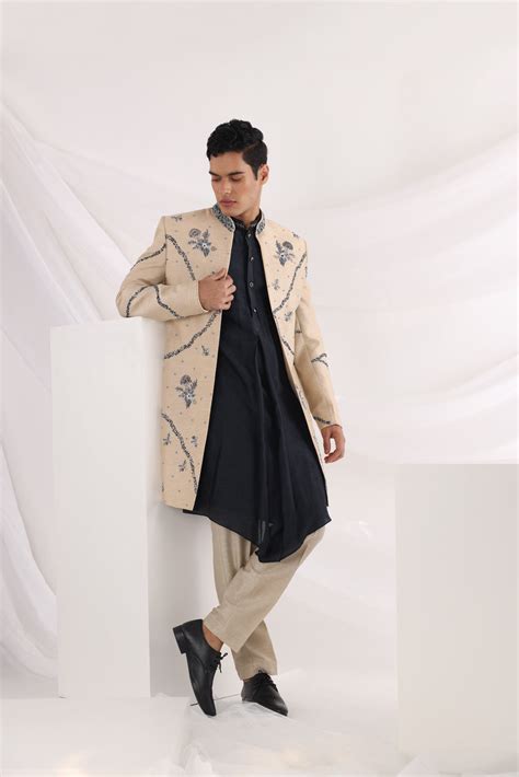 Caelus floral embroidered sherwani – Smriti Apparels
