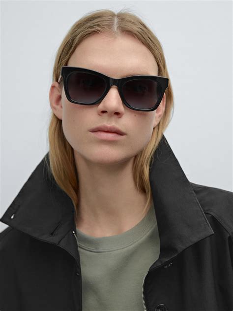 Gafas de sol cuadrada · Negro · Accesorios | Massimo Dutti