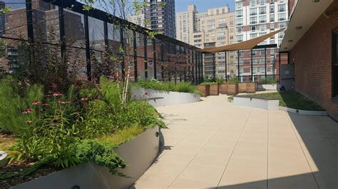 Gracie Square Hospital - Patient Rooftop Garden in Manhattan, New York