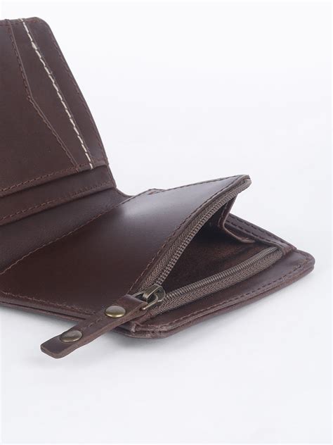 Men's Brown Solid Bi-Fold Wallet – Levis India Store