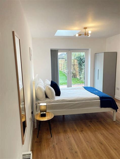 CAMBRIDGE STUDIOS AND SUITES BY TAS ACCOMMODATIONS - Specialty Hotel ...