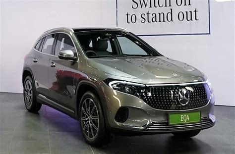 Mercedes ने भारत में लॉन्च की सबसे सबसे सस्ती इलेक्ट्रिक कार, 35 मिनट ...