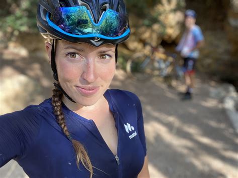 L'actriu porno que és professora de mates i competeix a la Titan Desert: "Em criticaven per ...