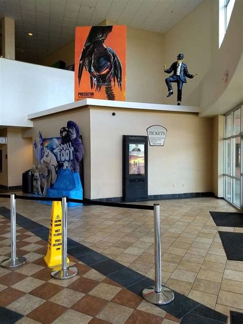 B&B Theatres KC Northland 14 - 4900 NE 80th St, Kansas City, MO 64119 ...