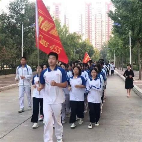 庆祝中华人民共和国成立70周年宣誓活动_保定新南开外国语中学
