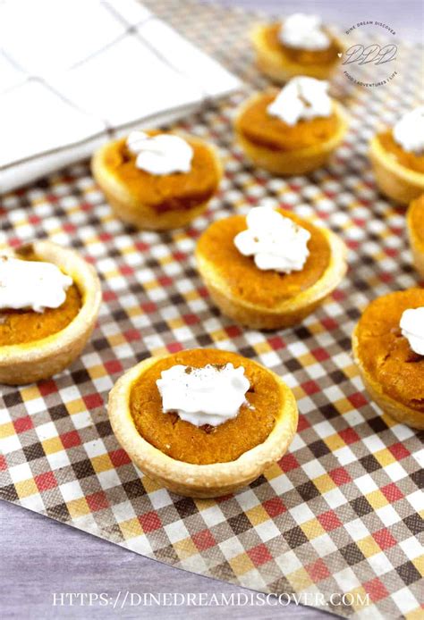 Pumpkin Pie Bites Recipe - Dine Dream Discover