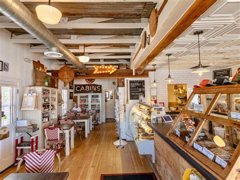 The 9 Best Restaurants & Bars In Los Alamos - Los Angeles - The Infatuation