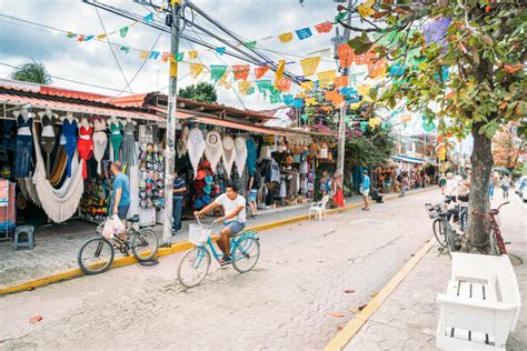 https://cdn.forevervacation.com/uploads/digital/assets/local-tulum-market.jpeg