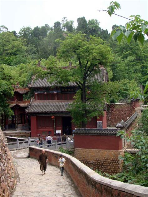 中国四大名寺之一，充满历史传说与神话故事的金山寺_腾讯新闻