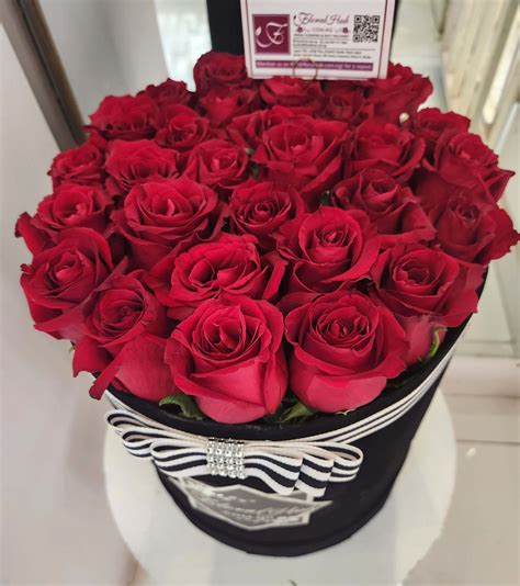 Verona Box Arrangement - Box of red roses | Floral Hub