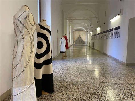 La scuola Isabella d'Este - Caracciolo contro il dimensionamento ...