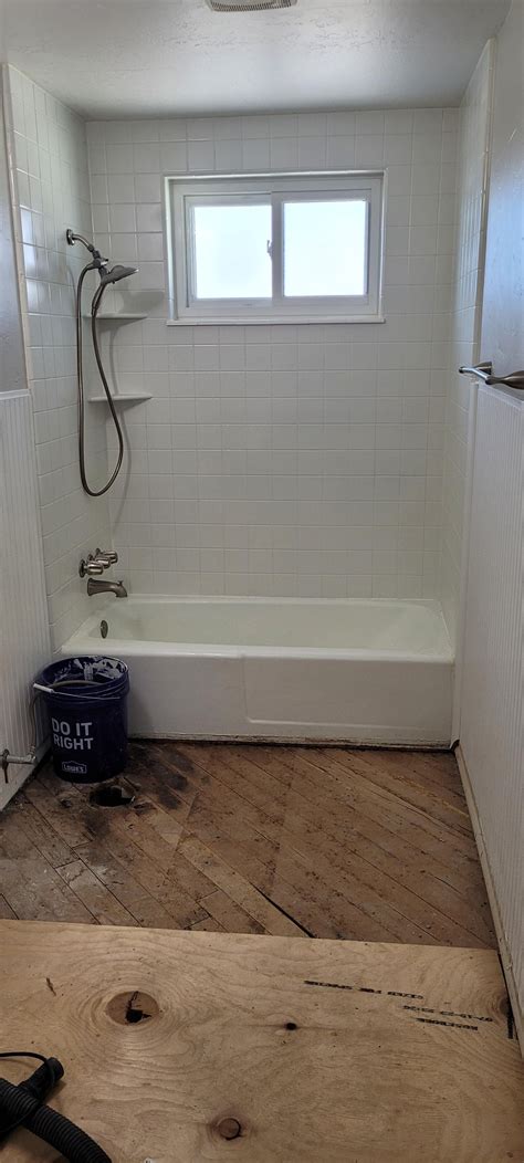 Bathroom tile and vanity update recommendations : r/HomeDecorating