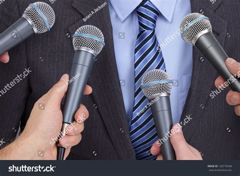 Press Conference 的图像结果