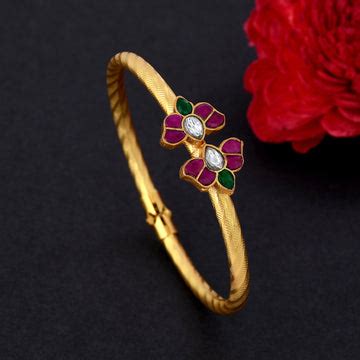 Online Necklaces। Earrings। Artificial Jewellery for Women in India