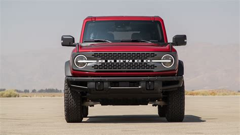 2025 Ford Bronco Badlands vs Big Bend: Which Off-Road Trim Wins?