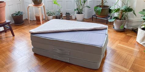 Is It Ok To Put A Mattress On The Floor | Viewfloor.co